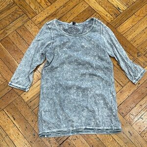 Women’s size XS grey hard tail tee